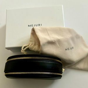Mejuri Leather Jewelry Case. New in Box with Dust Bag